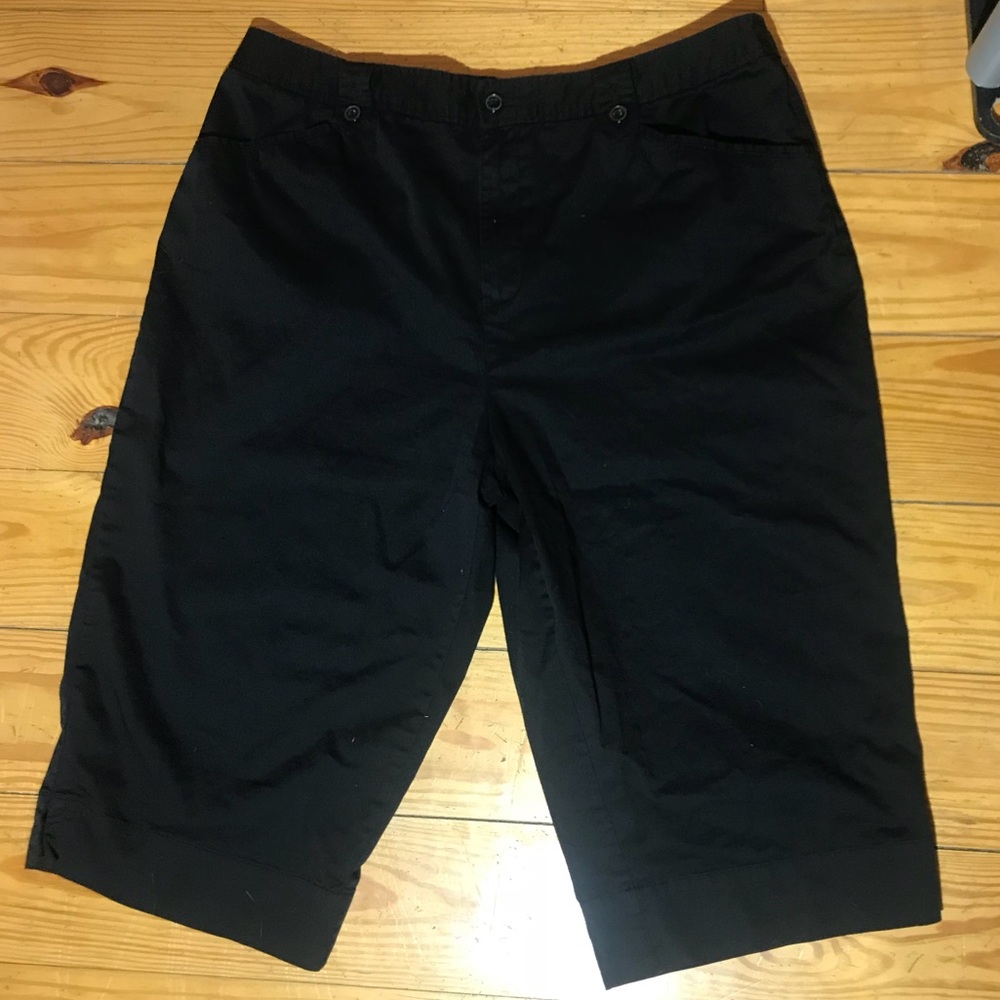 Super cute black shorts